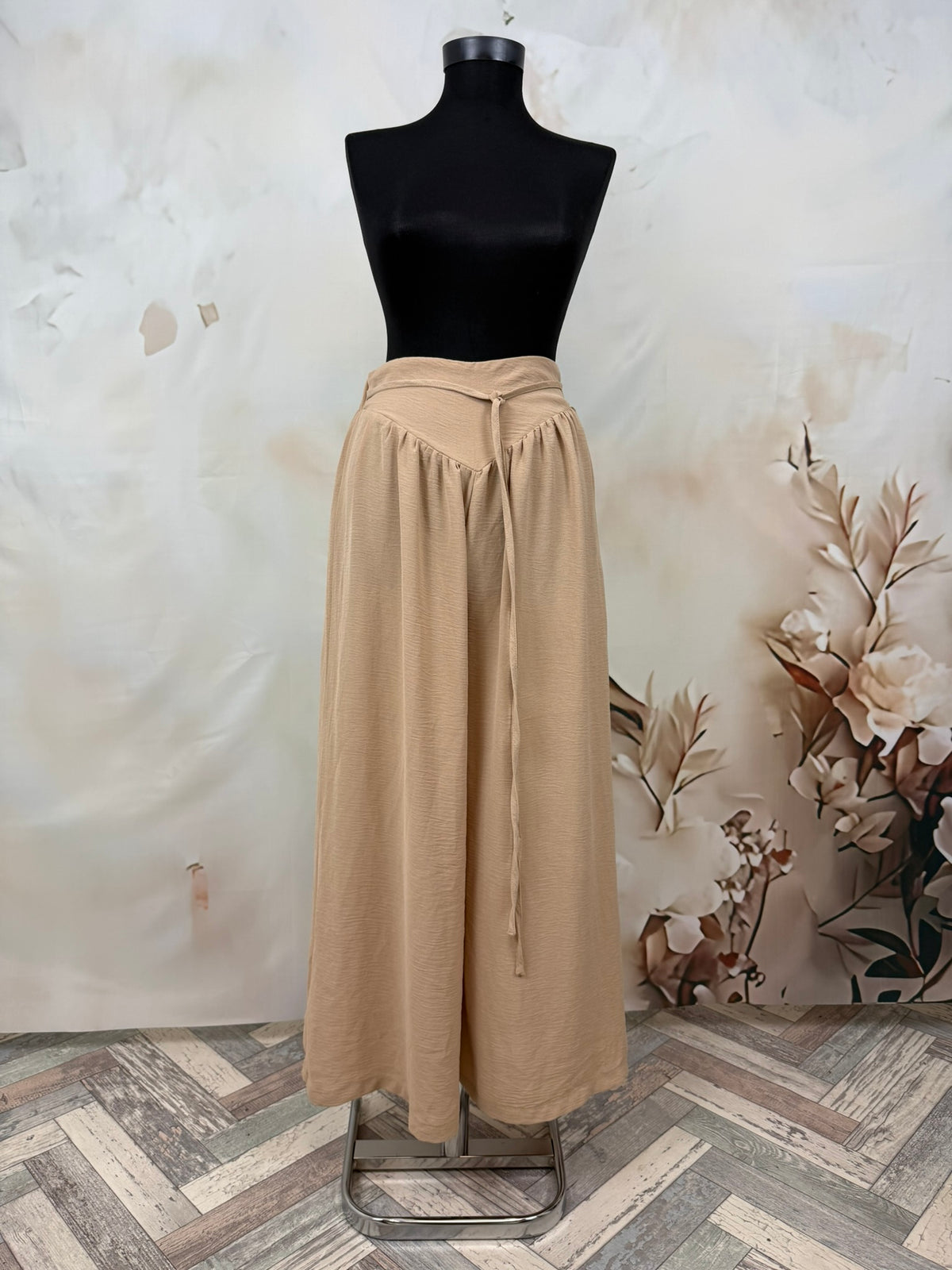 Pantaloni palazzo bej cu talie elastică