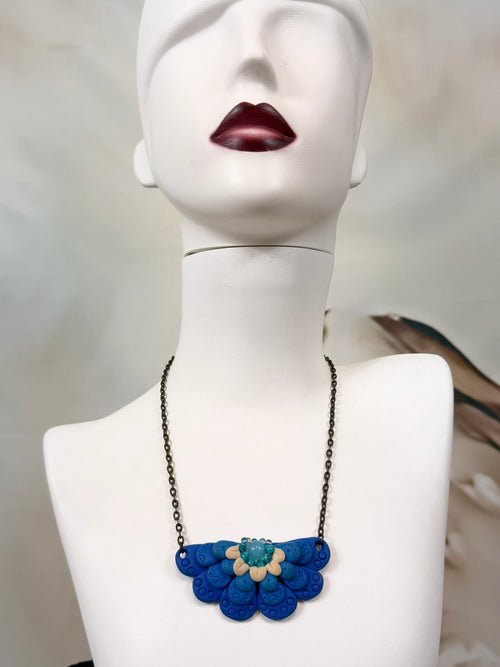 Colier statement handmade din FIMO albastru | Cobalt Bloom