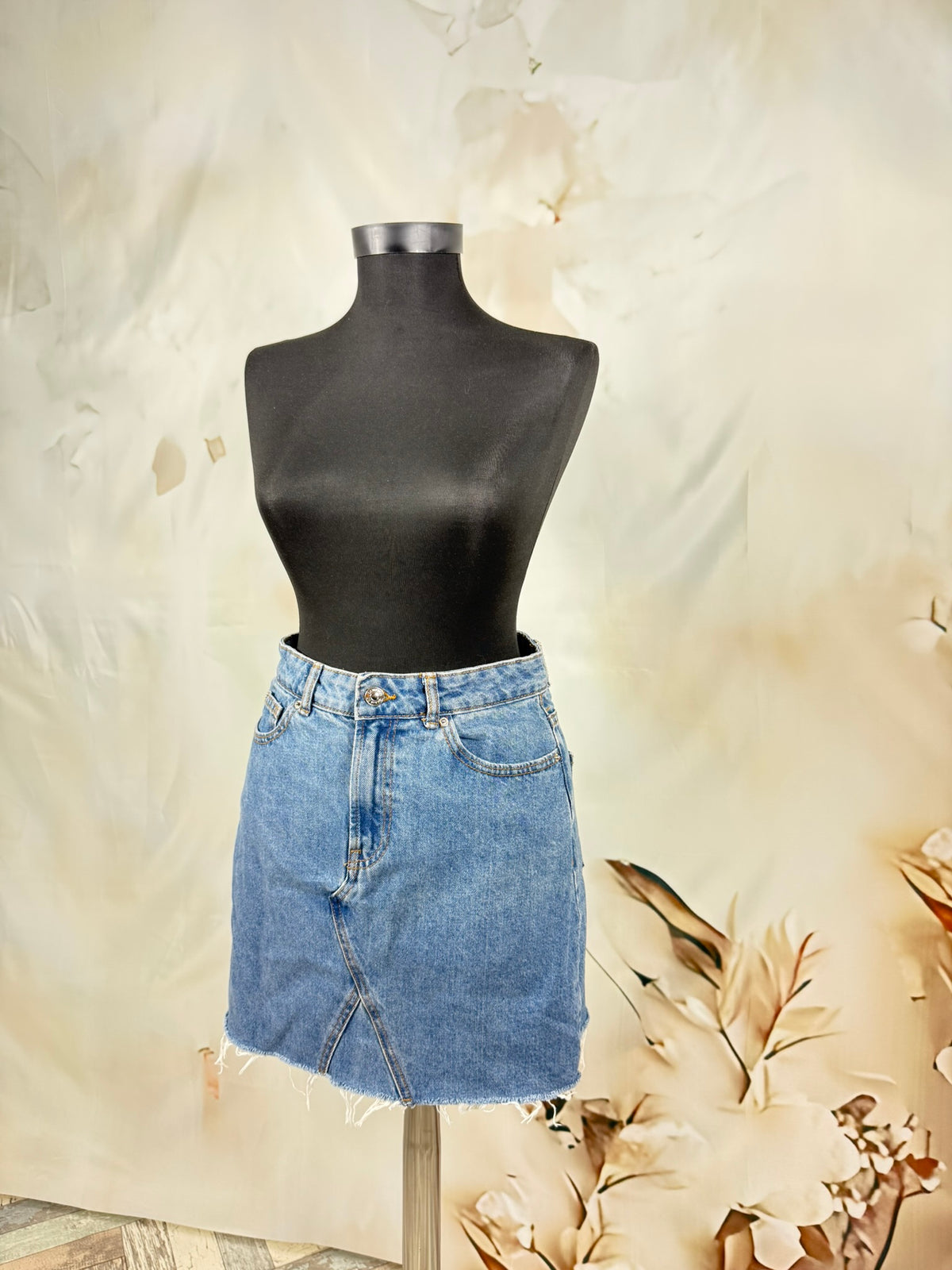 Fustă Mini din Denim Bleu cu Tiv Franjurat