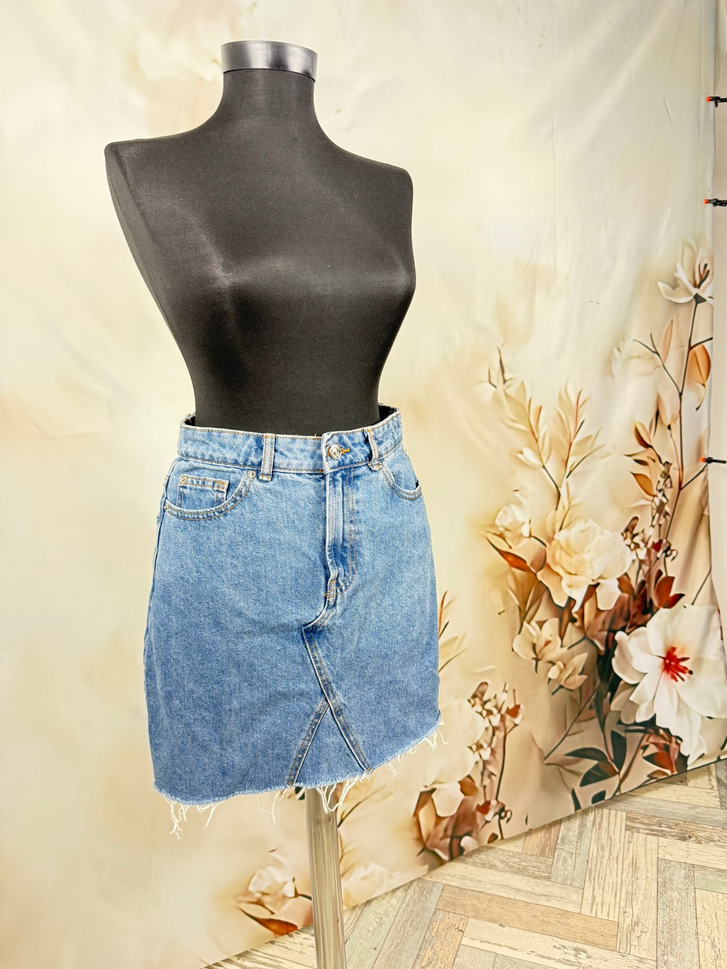 Fustă Mini din Denim Bleu cu Tiv Franjurat