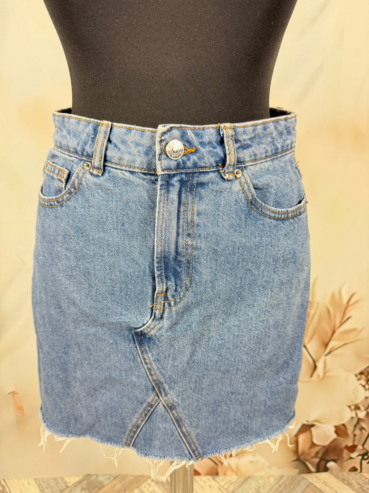 Fustă Mini din Denim Bleu cu Tiv Franjurat