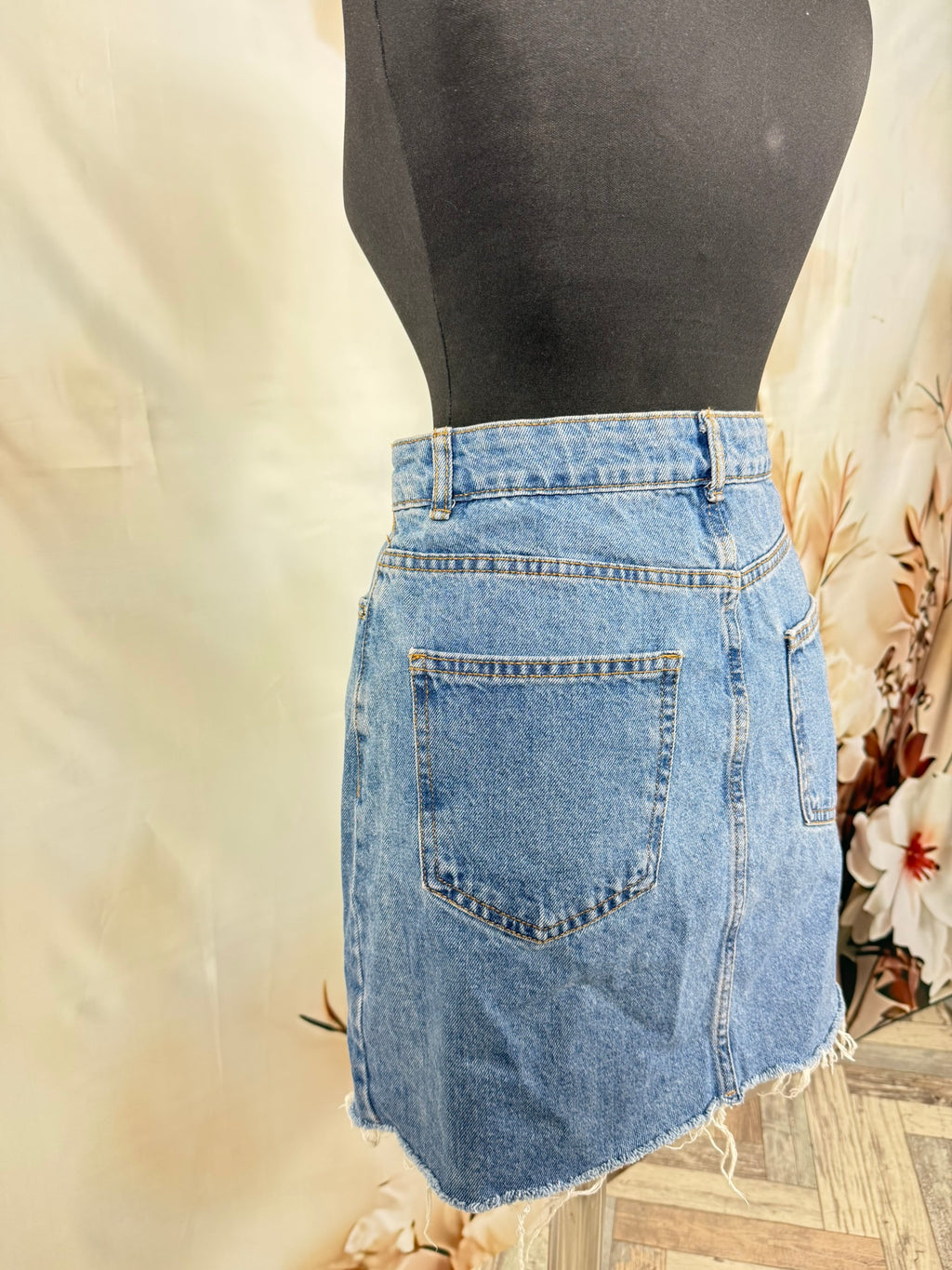 Fustă Mini din Denim Bleu cu Tiv Franjurat